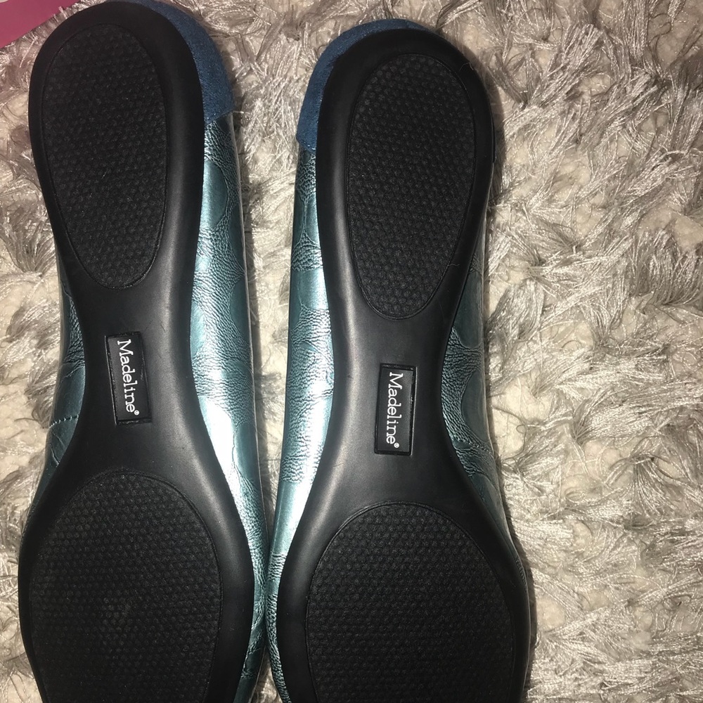 Shoes - Picture 3 of 5